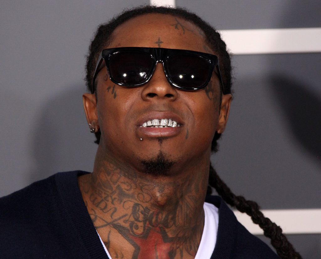 Lil Wayne is one of the most famous hip-hop artists who is excellent on-stage live