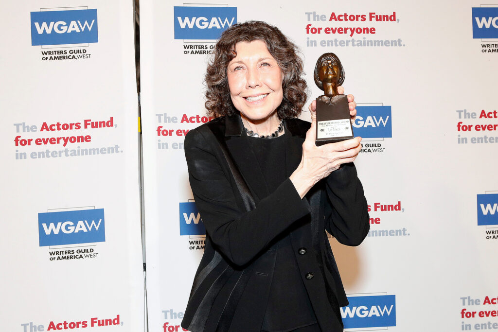 Lily Tomlin continues to shine despite her 83-year-old age